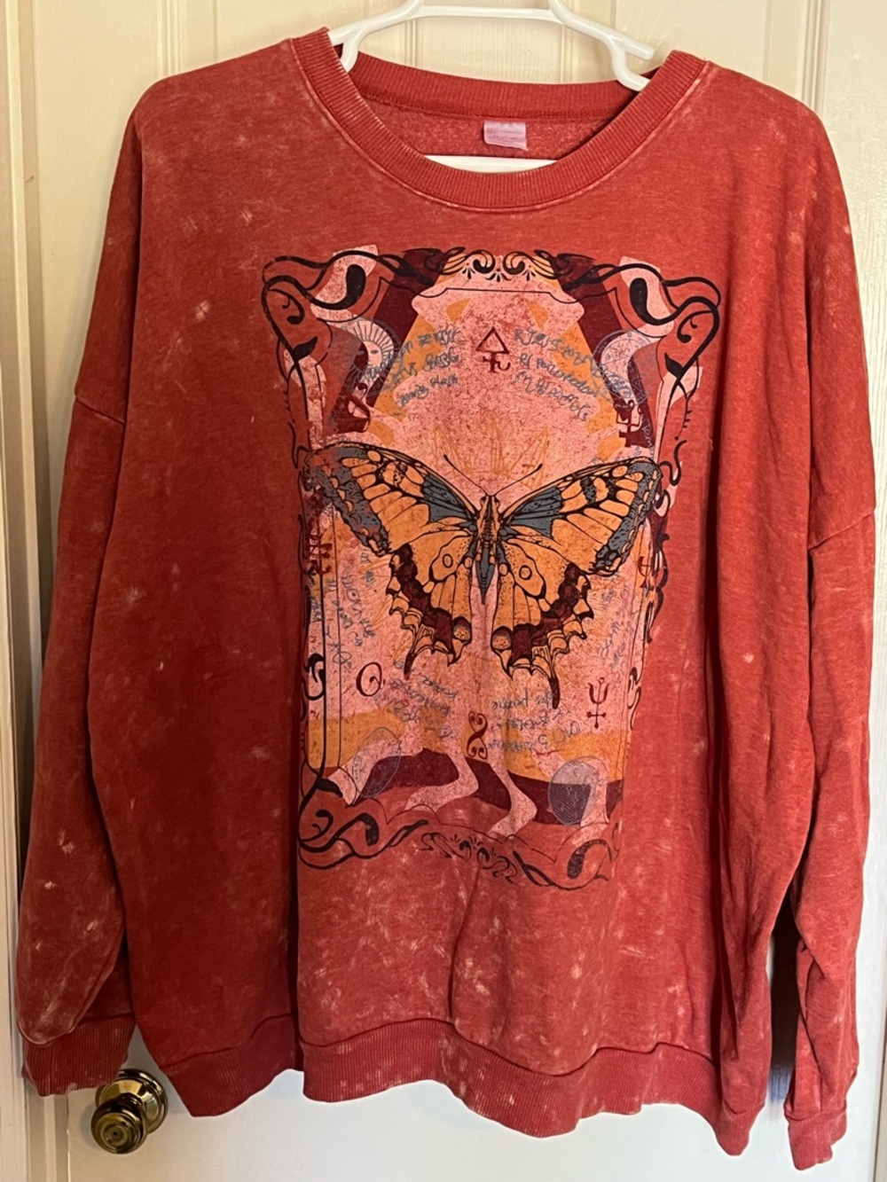 Women’s Vintage Butterfly Graphic Mineral Wash Sweatshirt - Rust Red